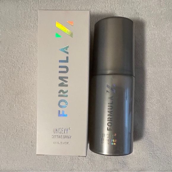 💦NIB💦 FORMULA Z Unisexy Setting Mist Blurs pores & replenish hydration! - Picture 4 of 7